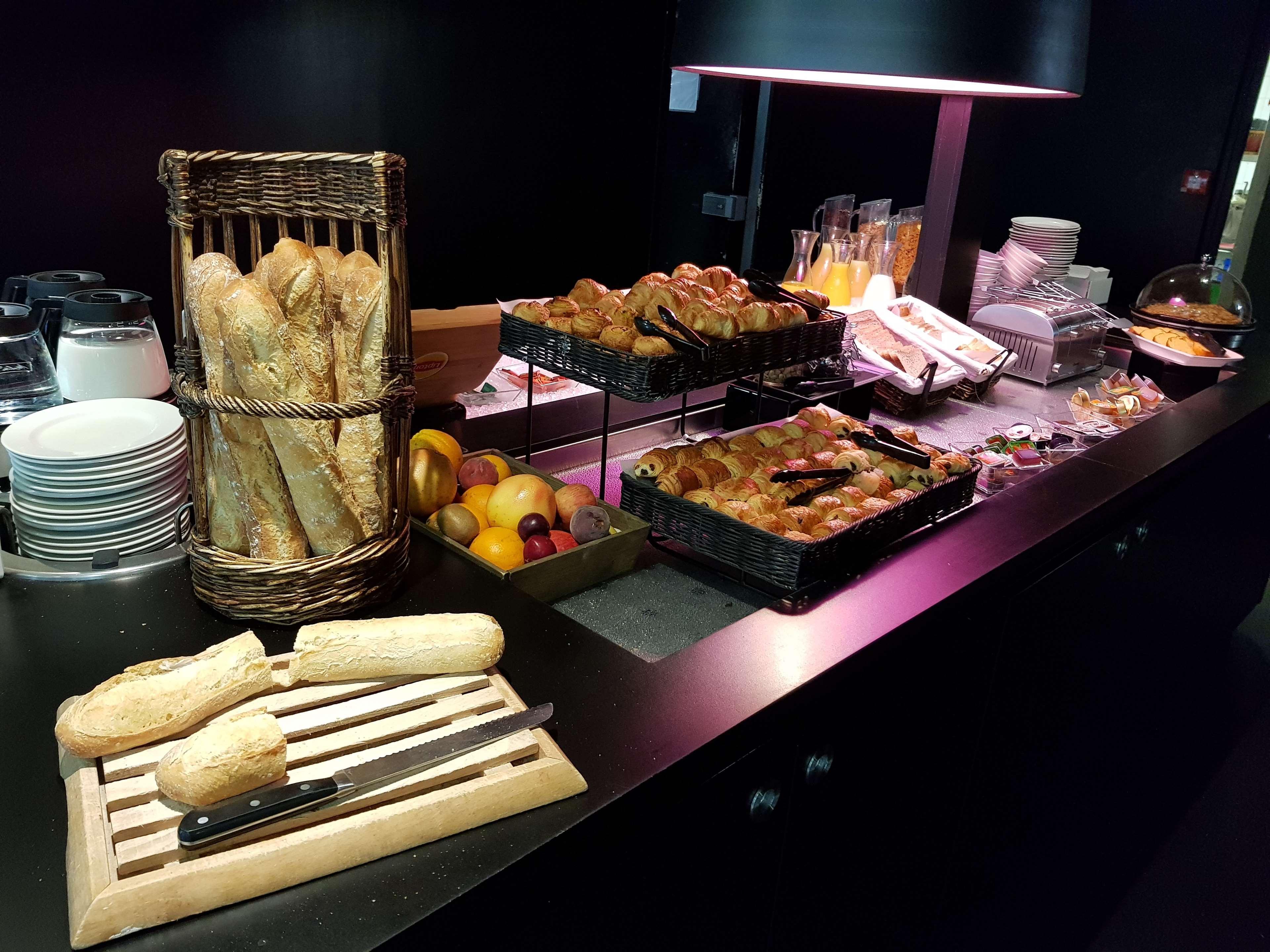 Hotel Campanile Toulouse - Blagnac Aeroport Zewnętrze zdjęcie
