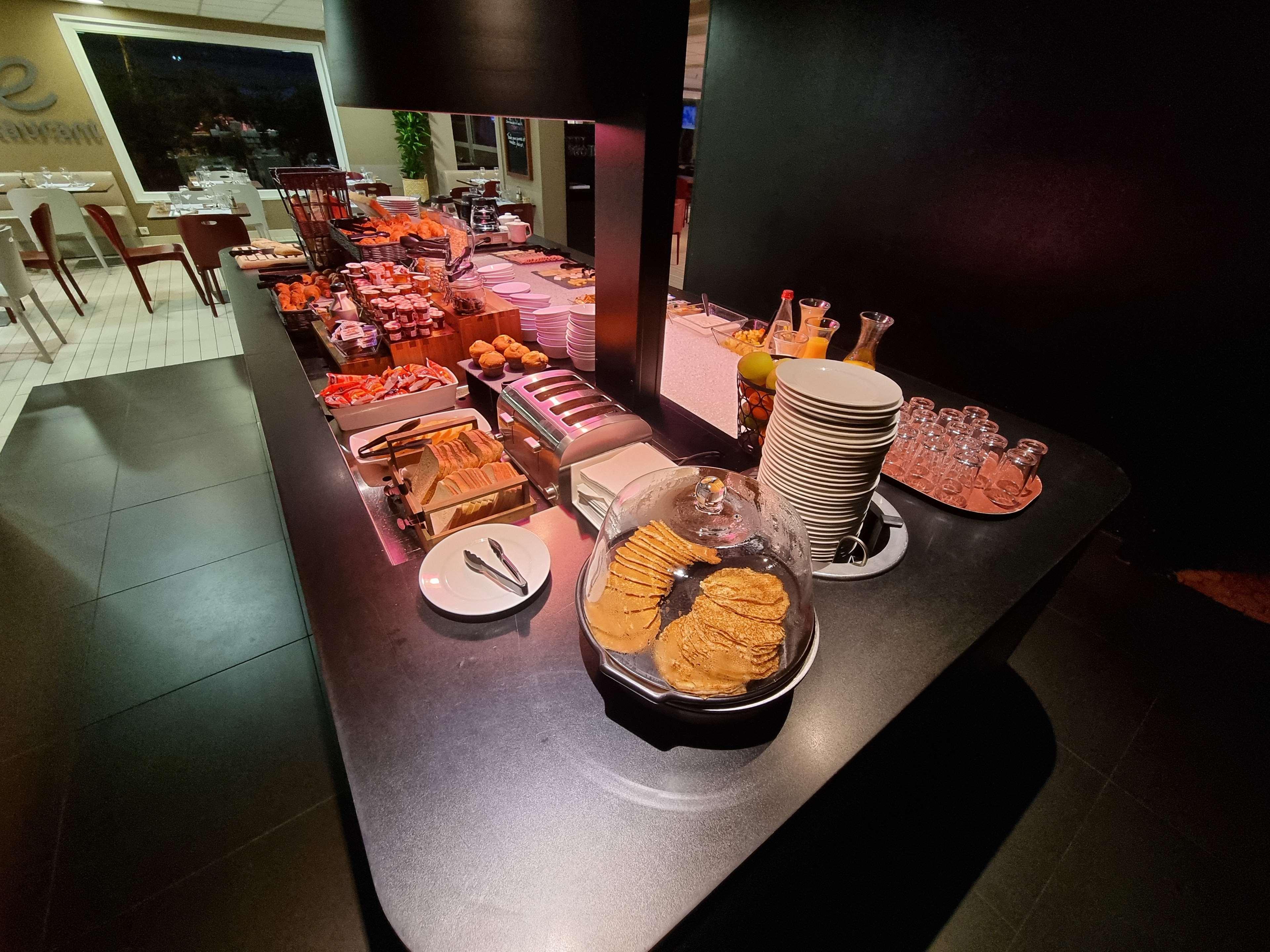Hotel Campanile Toulouse - Blagnac Aeroport Zewnętrze zdjęcie