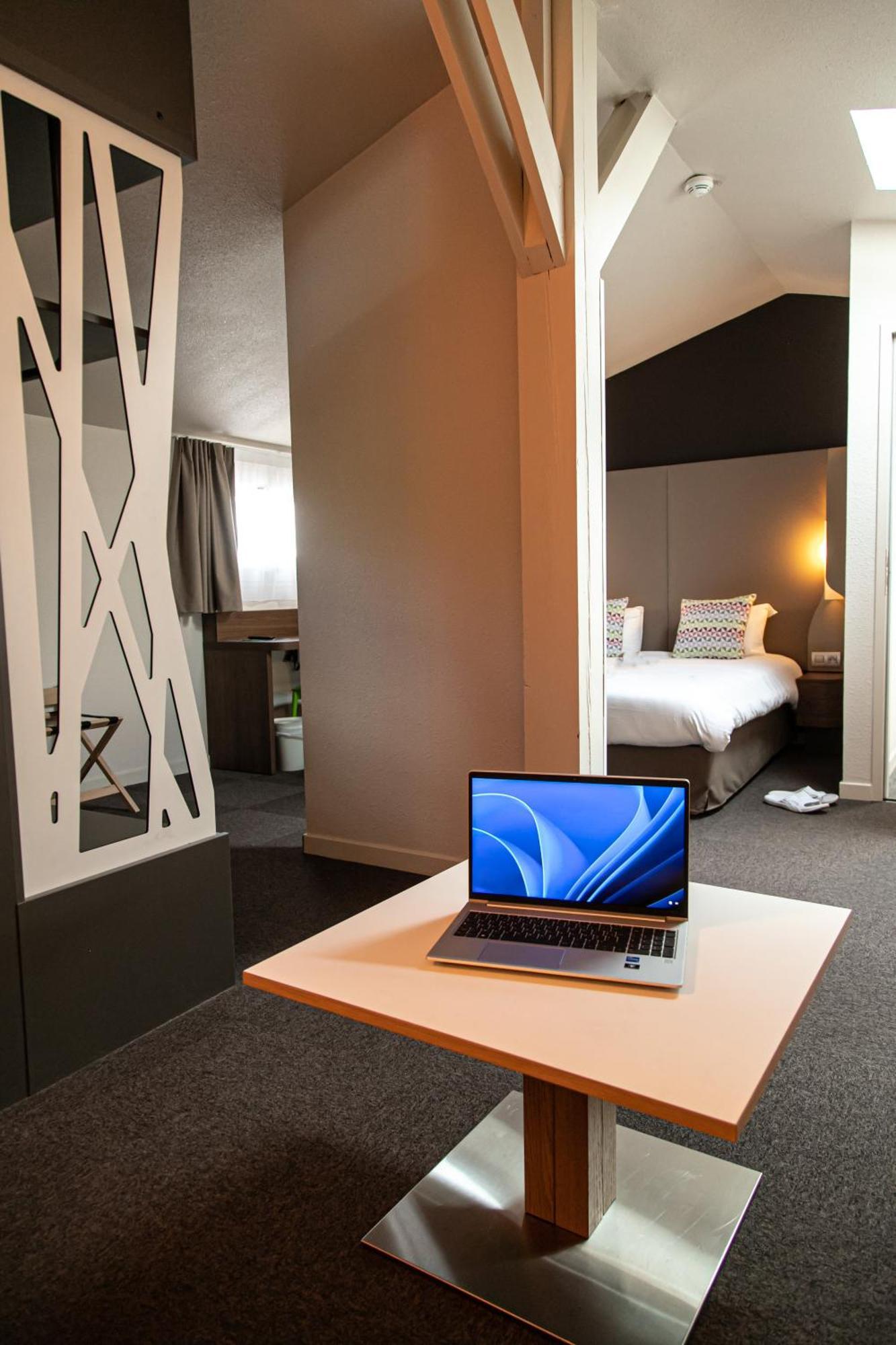 Hotel Campanile Toulouse - Blagnac Aeroport Zewnętrze zdjęcie