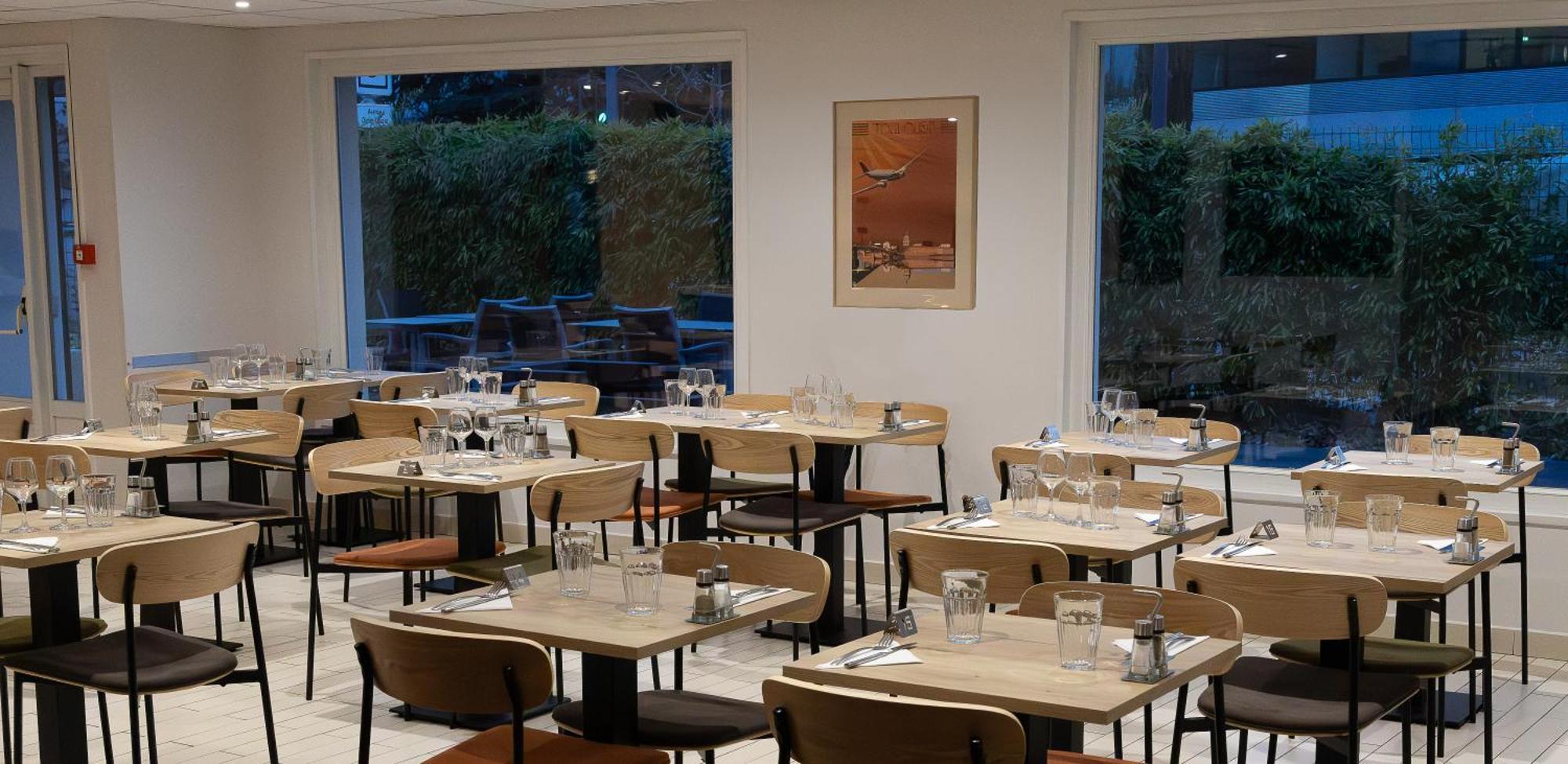 Hotel Campanile Toulouse - Blagnac Aeroport Zewnętrze zdjęcie