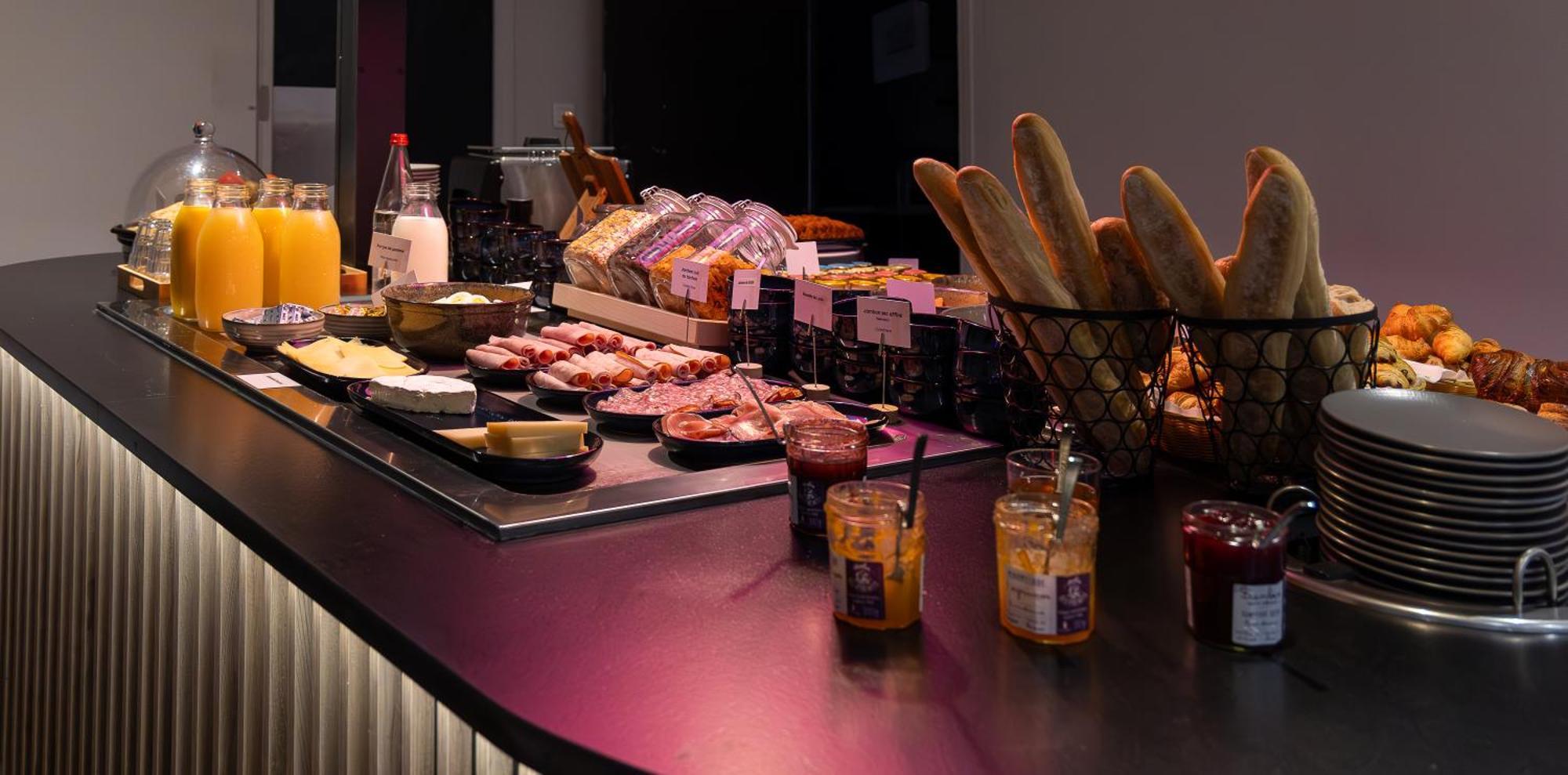 Hotel Campanile Toulouse - Blagnac Aeroport Zewnętrze zdjęcie